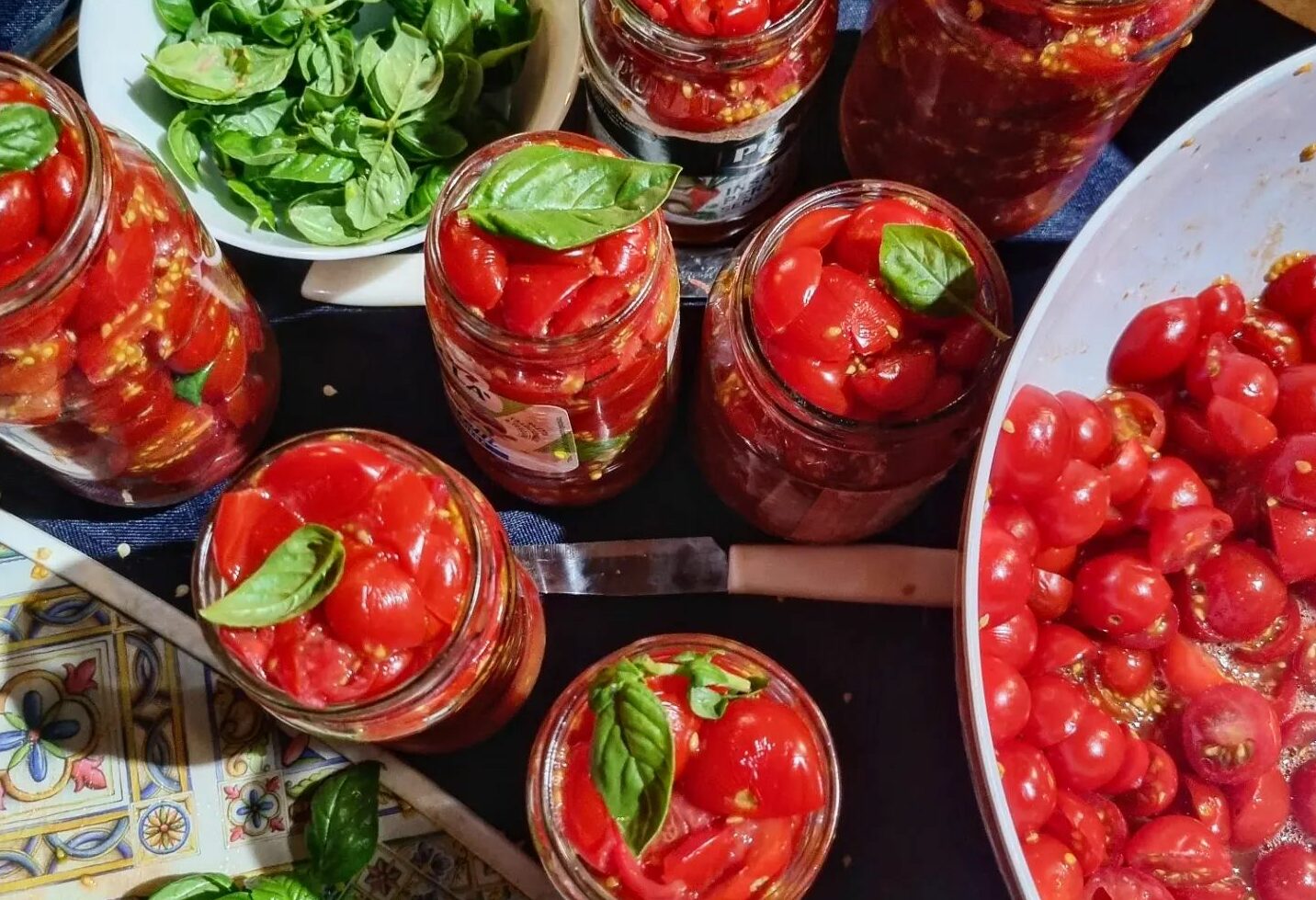 Al momento stai visualizzando La tradizione dell’estate: la salsa di pomodoro